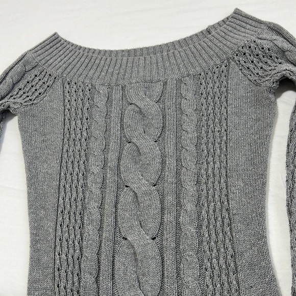 Guess Gray Knit Off the Shoulder Long-Sleeve Sweater - Picture 10 of 10